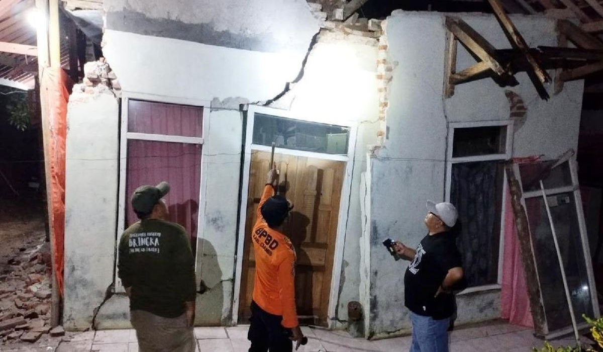 Bencana Mengejutkan! Tanah Bergerak di Tambaksari Ciamis, 3 Rumah Rusak Parah