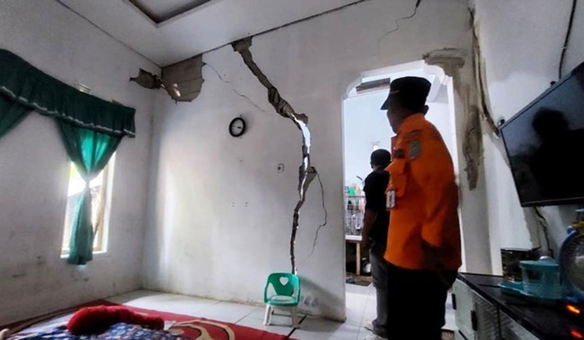 Bencana Mengejutkan! Tanah Bergerak di Tambaksari Ciamis, 3 Rumah Rusak Parah