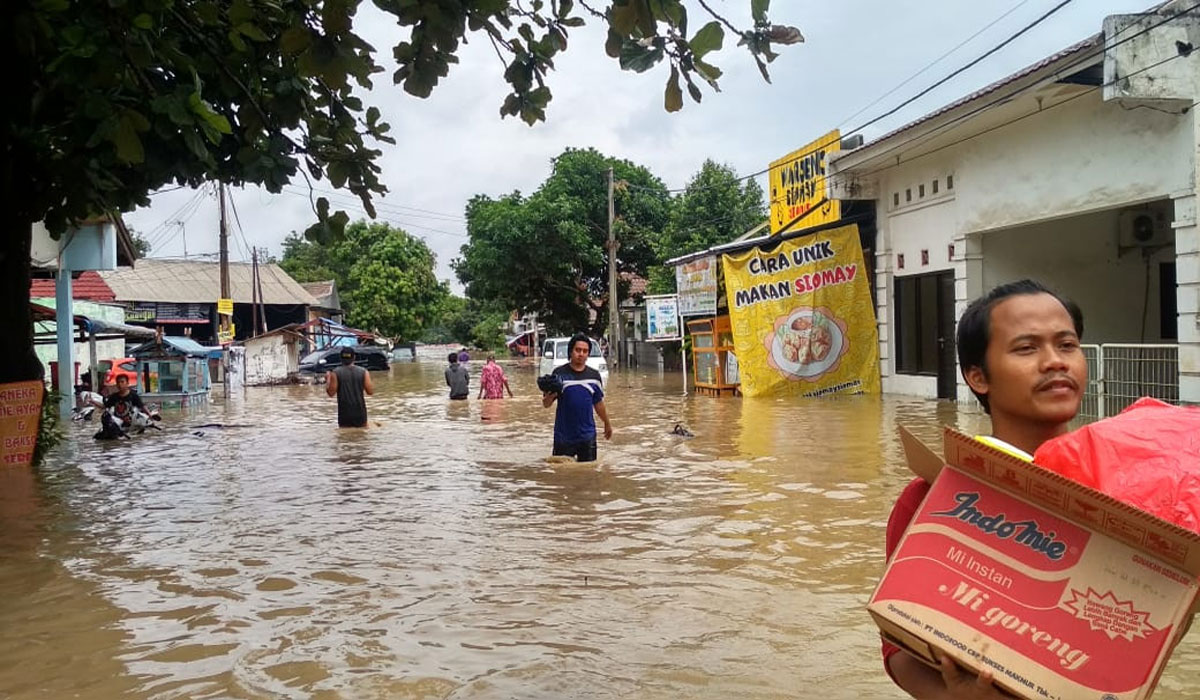 banjir terjang kabupaten bogor, 9 desa terendam air warga panik